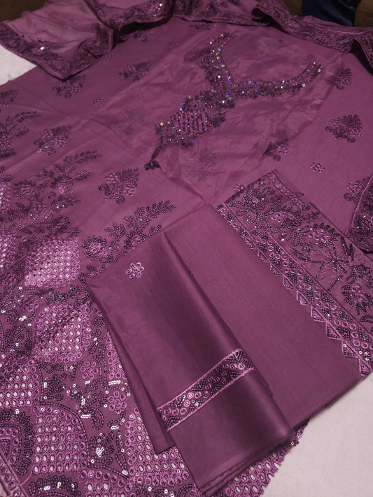 Embroidered Lawn Suit EL013