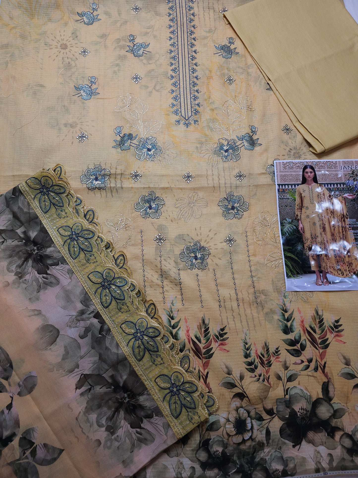 Print & Embroidered Lawn Suit PEL002