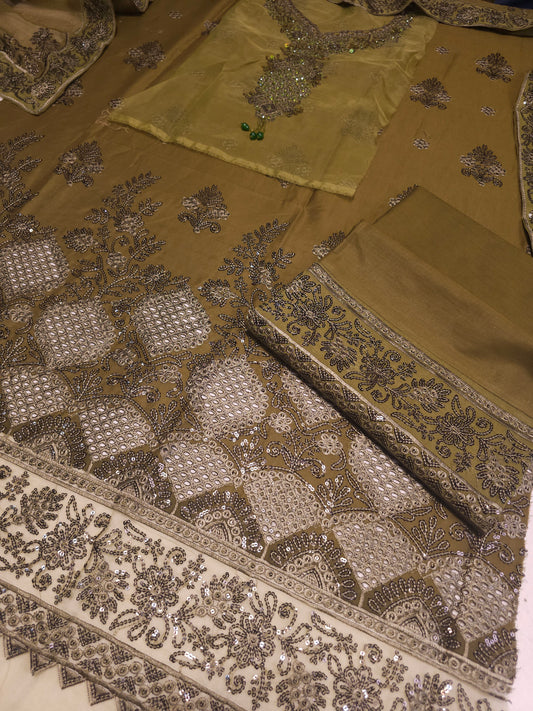 Embroidered Lawn Suit EL014