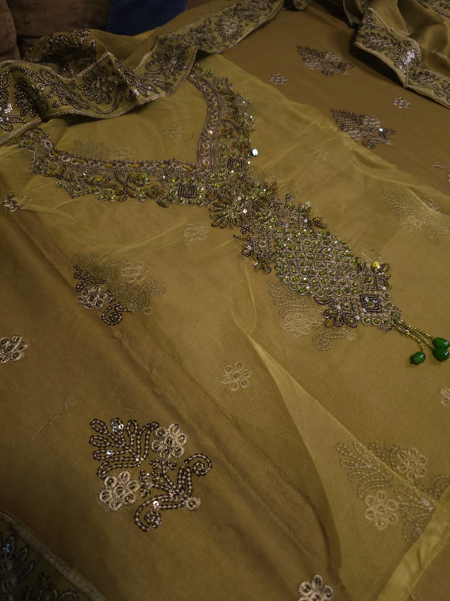 Embroidered Lawn Suit EL014