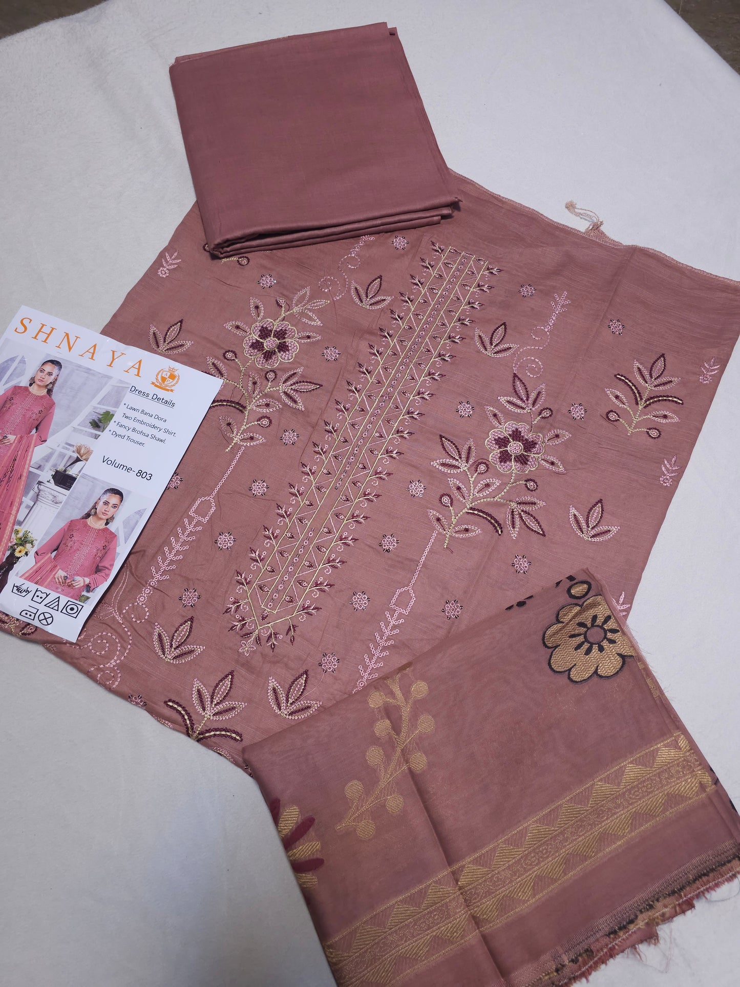 Embroidered Lawn Suit EL007