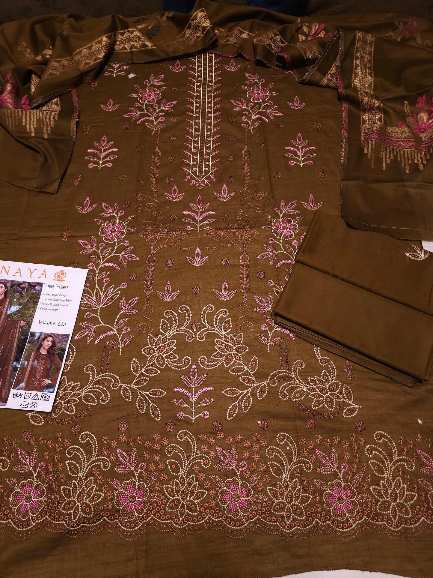 Embroidered Lawn Suit EL006