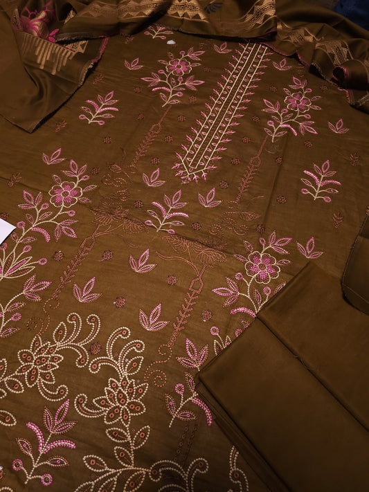 Embroidered Lawn Suit EL006