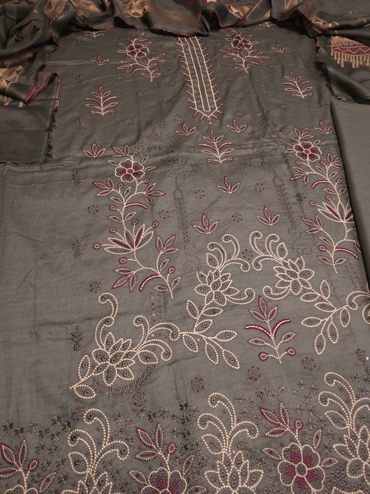 Embroidered Lawn Suit EL005